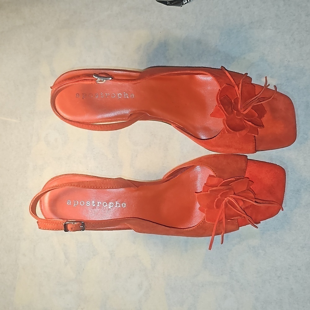 Apostrophe Fancy Red High Heels 👠 NWOT